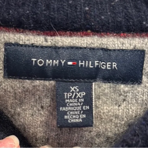 Tommy Hilfiger Men's Navy Sweater - Picture 2 of 3